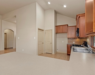 8734 Auburn Mane Drive - Photo Thumbnail 8