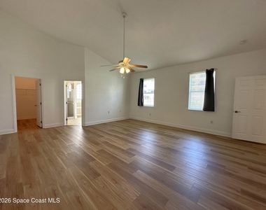 616 Manatee Bay Drive - Photo Thumbnail 14