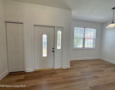 616 Manatee Bay Drive - Photo Thumbnail 3