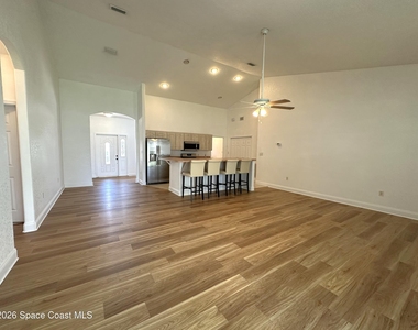 616 Manatee Bay Drive - Photo Thumbnail 9
