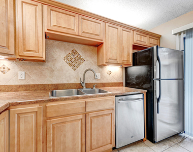 2111 Vista Oaks Circle Ne - Photo Thumbnail 14