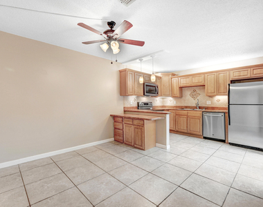 2111 Vista Oaks Circle Ne - Photo Thumbnail 10