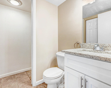 2111 Vista Oaks Circle Ne - Photo Thumbnail 18
