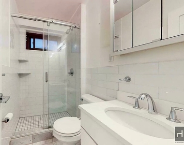 East 89th Street - Photo Thumbnail 5