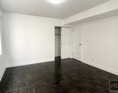 East 56 Street - Photo Thumbnail 1