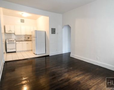 3 Avenue - Photo Thumbnail 1