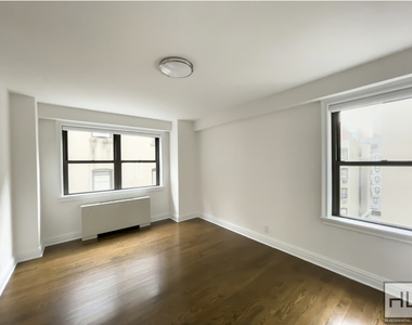 East 89th Street - Photo Thumbnail 2