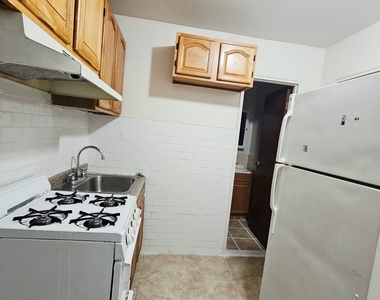 Affordable Brooklyn Living: 2BR, 1BA, Utilities Paid at 107th Street Brooklyn - Photo Thumbnail 7