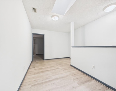 11239 Cedar Hollow Lane - Photo Thumbnail 39