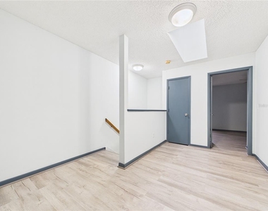 11239 Cedar Hollow Lane - Photo Thumbnail 31