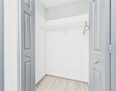 11239 Cedar Hollow Lane - Photo Thumbnail 23