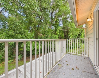 11239 Cedar Hollow Lane - Photo Thumbnail 18