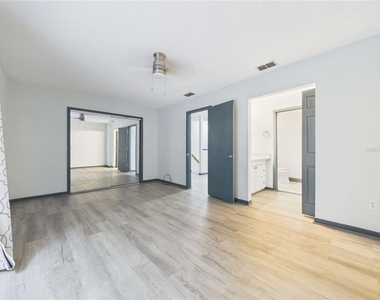 11239 Cedar Hollow Lane - Photo Thumbnail 16