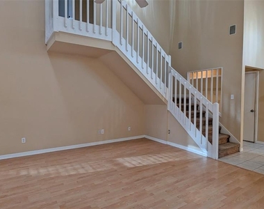 4029 Quail Briar Drive - Photo Thumbnail 4