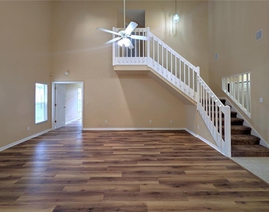 4029 Quail Briar Drive - Photo Thumbnail 5