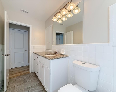 8270 30th Avenue N - Photo Thumbnail 38