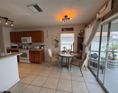 2232 Colville Chase Drive - Photo Thumbnail 10