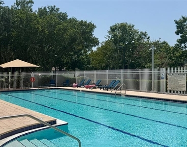 10764 Ichetucknee Way - Photo Thumbnail 4