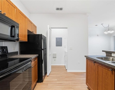 2249 Portofino Place - Photo Thumbnail 4