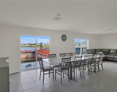 5546 Logan Cave Avenue - Photo Thumbnail 9