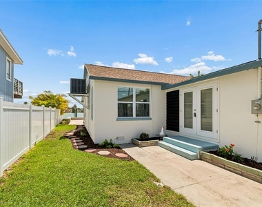 8125 Bayshore Drive - Photo Thumbnail 23