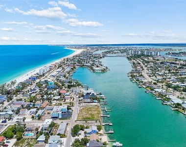 8125 Bayshore Drive - Photo Thumbnail 32