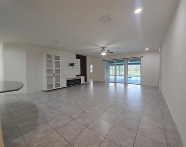 17545 Buckingham Garden Drive - Photo Thumbnail 13