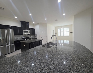 17545 Buckingham Garden Drive - Photo Thumbnail 9