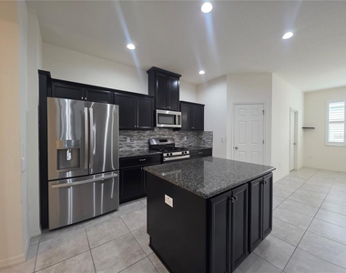 17545 Buckingham Garden Drive - Photo Thumbnail 8