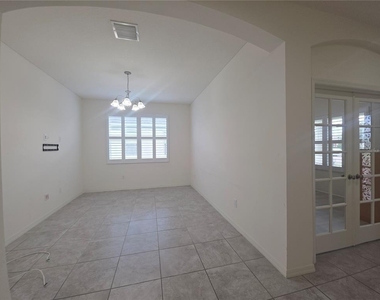 17545 Buckingham Garden Drive - Photo Thumbnail 5