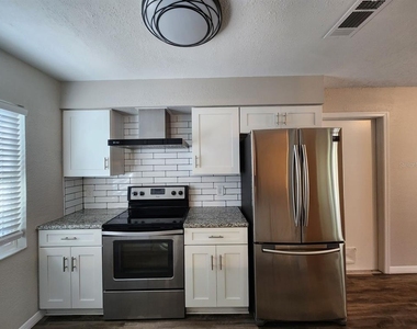 221 Loch Low Drive - Photo Thumbnail 6