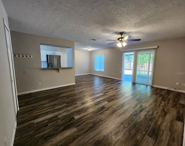 221 Loch Low Drive - Photo Thumbnail 3