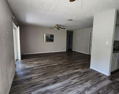 221 Loch Low Drive - Photo Thumbnail 10