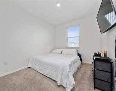 4450 Small Creek Road - Photo Thumbnail 15