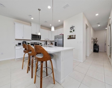 4450 Small Creek Road - Photo Thumbnail 6
