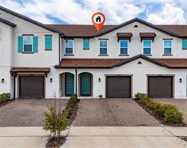 4450 Small Creek Road - Photo Thumbnail 3