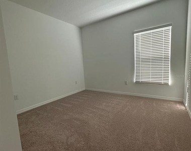 5656 Costa Blanca Way - Photo Thumbnail 12