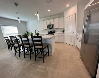 5656 Costa Blanca Way - Photo Thumbnail 5