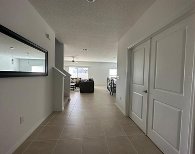 5656 Costa Blanca Way - Photo Thumbnail 2