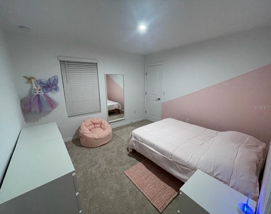 5656 Costa Blanca Way - Photo Thumbnail 9