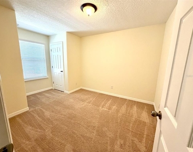 8568 Dufferin Lane - Photo Thumbnail 11