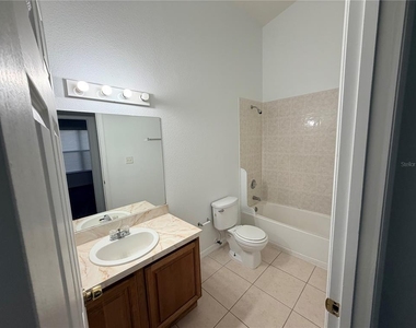 642 Captiva Circle - Photo Thumbnail 8