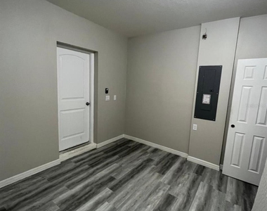 13286 Pontoon Rd - Photo Thumbnail 3