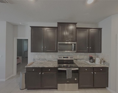 8288 Sw 59th Avenue - Photo Thumbnail 7