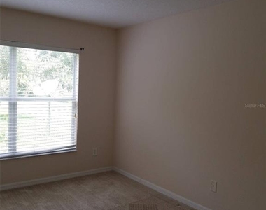 19551 Glen Elm Way - Photo Thumbnail 5