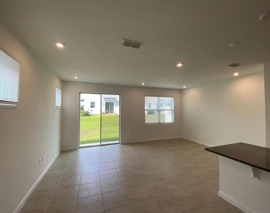 9076 Ocean Tide Way - Photo Thumbnail 4