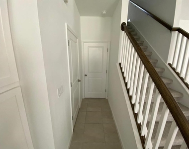 9076 Ocean Tide Way - Photo Thumbnail 9