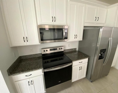 9076 Ocean Tide Way - Photo Thumbnail 8