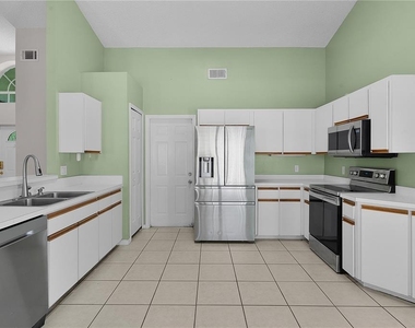 40045 Palm Street - Photo Thumbnail 6