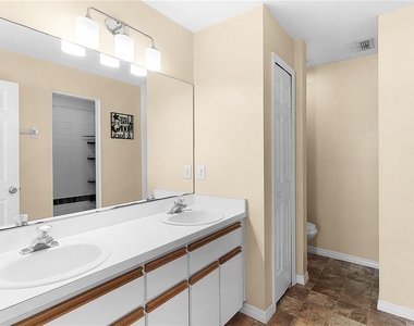 40045 Palm Street - Photo Thumbnail 9